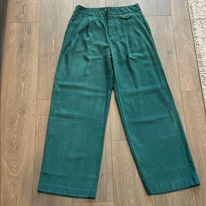 A New Day High-Rise Wide Leg Pleated Trousers | Green | Size 6 | EUC